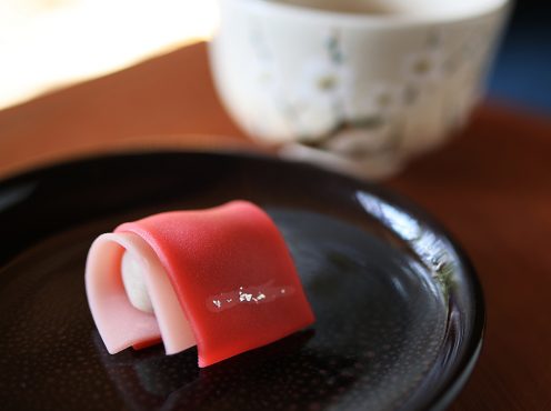 二月のお菓子の銘 ：梅かさね